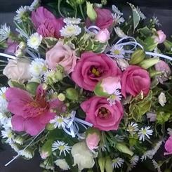 Pretty pink posy 