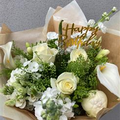 Simple Whites and cream bouquet 