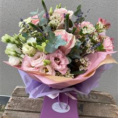 Arlette handtied bouquet 