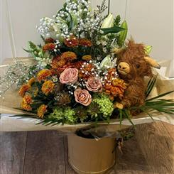 Moovellous bouquet with Highland cow